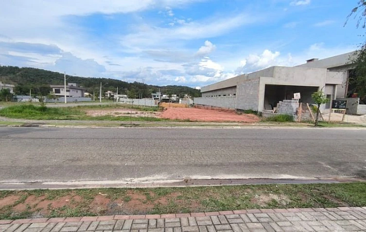 Terreno em Condom�nio - Venda no bairro Pai�o - Guararema - SP
