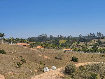 TERRENO EM GUARAREMA 1.000M� - FORMAR CH�CARA - OPORTUNIDADE